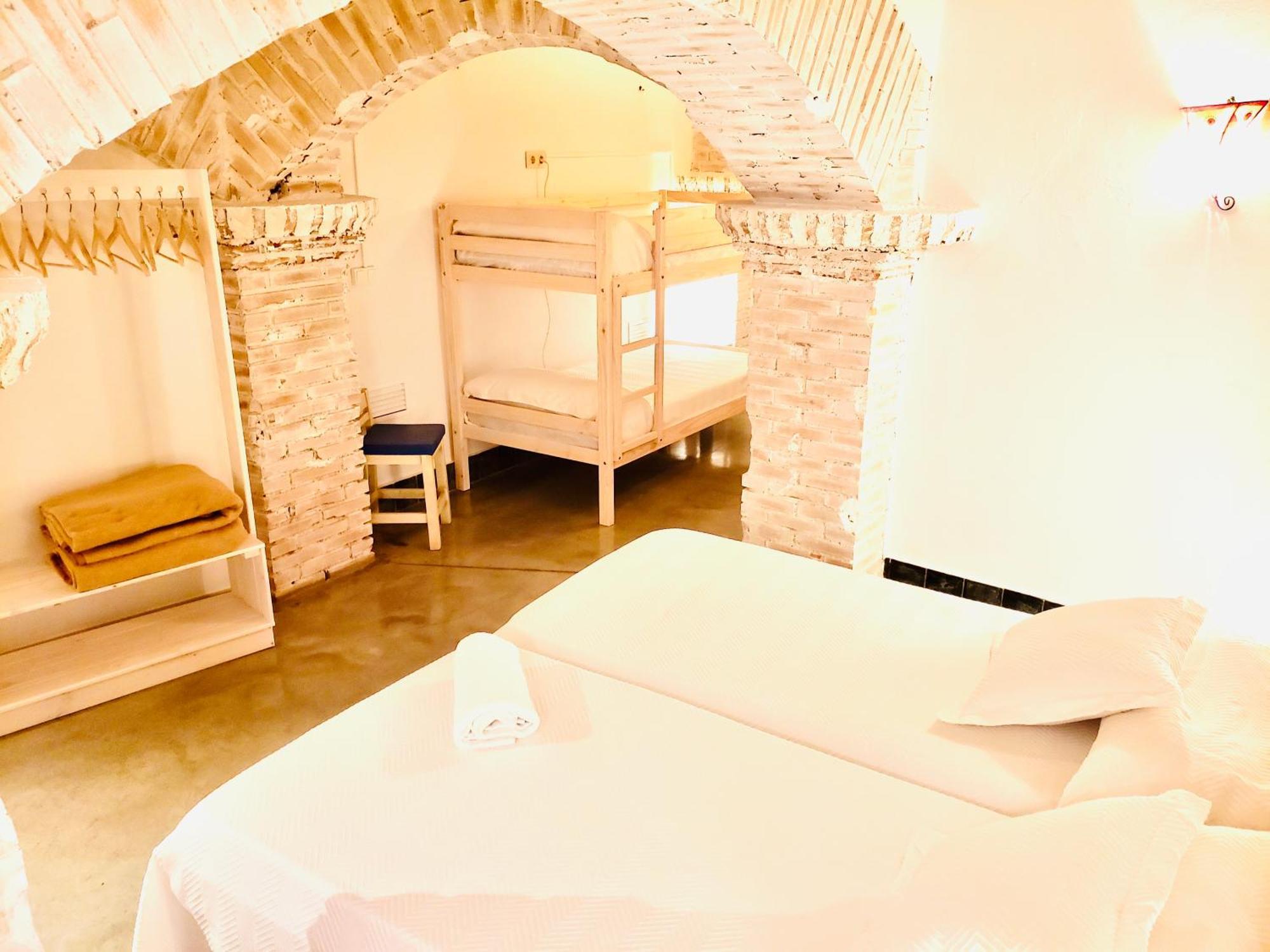 Casa Rural Cueva El Nido Casas de Fernando Alonso 外观 照片