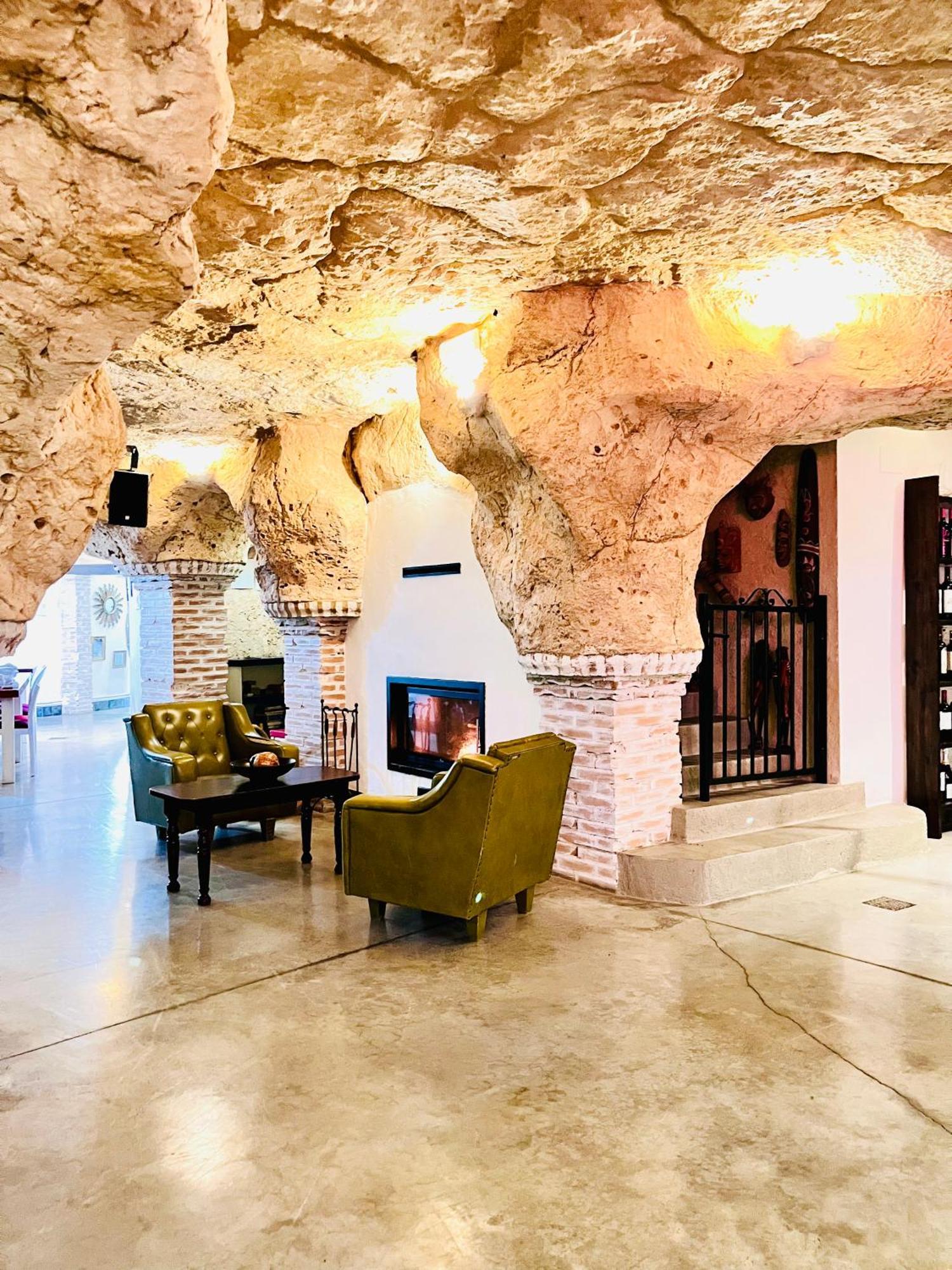 Casa Rural Cueva El Nido Casas de Fernando Alonso 外观 照片